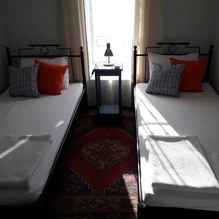 بيت ضيافة Madra House *